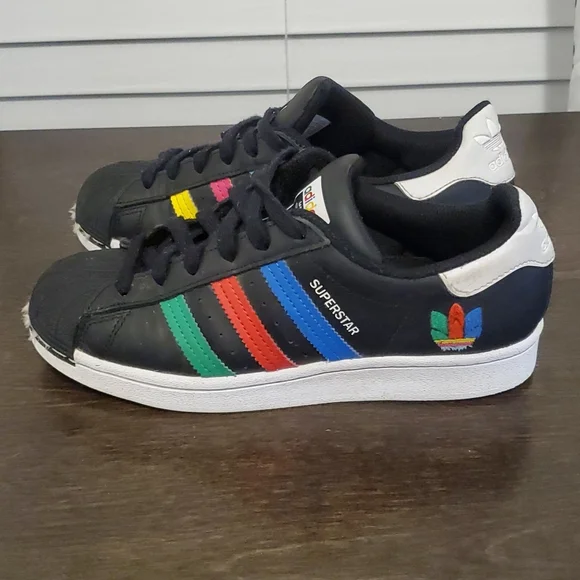 Adidas Originals Superstar Black Green Red Kids Size 4 - Picture 3 of 8